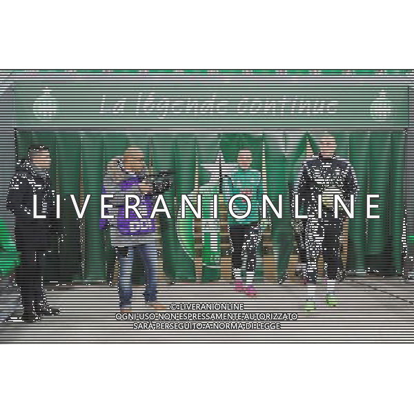 Jessy MOULIN / Stephane RUFFIER - 25.01.2015 - Saint Etienne / PSG - 22eme journee de Ligue1 Photo : Jean Paul Thomas / Icon Sport /Agenzia Aldo Liverani sas - ITALY ONLY - EDITORIAL USE ONLY