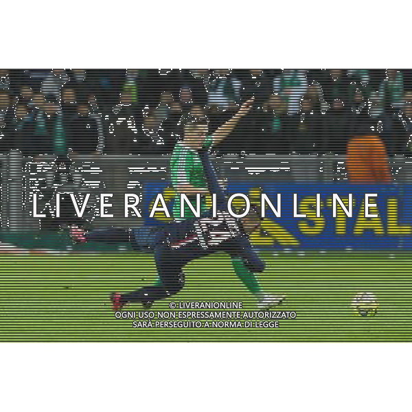 Romain HAMOUMA / Marco VERRATTI - 25.01.2015 - Saint Etienne / PSG - 22eme journee de Ligue1 Photo : Jean Paul Thomas / Icon Sport /Agenzia Aldo Liverani sas - ITALY ONLY - EDITORIAL USE ONLY