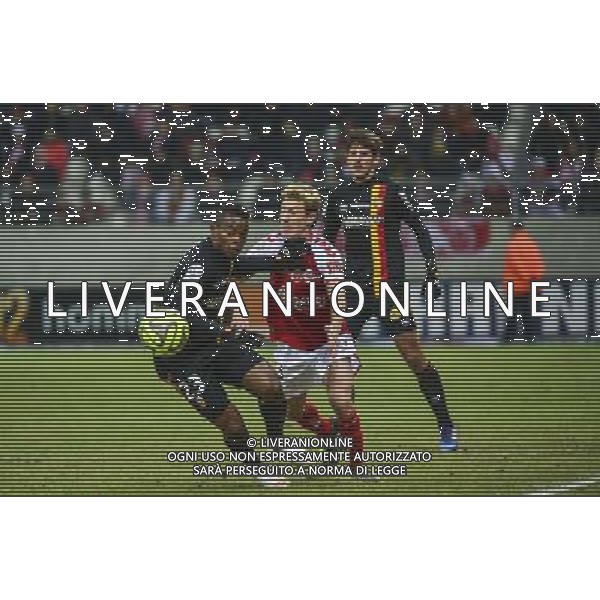Wylan CYPRIEN / Franck SIGNORINO - 25.01.2015 - Reims / Lens - 22eme journee de Ligue1 Photo : Dave Winter / Icon Sport *** Local Caption *** /Agenzia Aldo Liverani sas - ITALY ONLY - EDITORIAL USE ONLY *** Local Caption *** /Agenzia Aldo Liverani sas - ITALY ONLY - EDITORIAL USE ONLY