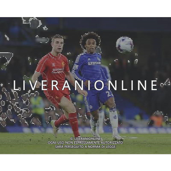 Chelsea\'s Willian battles with Liverpool\'s Jordan Henderson Photographer Ashley Western /CameraSport Football - Capital One Cup Semi Final Second Leg - Chelsea v Liverpool - Tuesday 27th January 2015 - Stamford Bridge - London © CameraSport - 43 Linden Ave. Countesthorpe. Leicester. England. LE8 5PG - Tel: +44 (0) 116 277 4147 - admin@camerasport.com - www.camerasport.com AG ALDO LIVERANI SAS ONLY ITALY