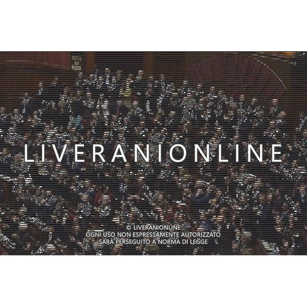 Camera dei Deputati - Seduta comune per Elezione Presidente della Repubblica - Quarta votazione Roma 31 gennaio 2015 nella foto il banco dei deputati della sinistra applaude alla elezione di Mattarella ©Corradetti/AGENZIA ALDO LIVERANI SAS