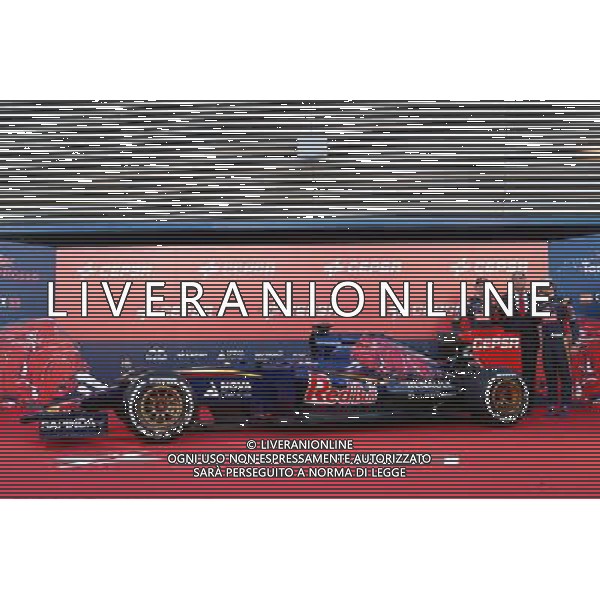 (L to R): Max Verstappen (NLD) Scuderia Toro Rosso and team mate Carlos Sainz Jr (ESP) Scuderia Toro Rosso unveil the new Scuderia Toro Rosso STR10. 31.01.2015. Formula One Testing, Preparation Day, Jerez, Spain. - www., EMail: requests@ - copy of publication required for printed pictures. Every used picture is fee-liable. © Copyright: Batchelor / /Agenzia Aldo Liverani Sas - ITALY ONLY - EDITORIAL USE ONLY