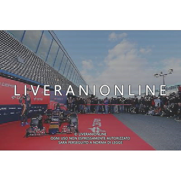 Max Verstappen (NLD) Scuderia Toro Rosso with the new Scuderia Toro Rosso STR10. 31.01.2015. Formula One Testing, Preparation Day, Jerez, Spain. - www., EMail: requests@ - copy of publication required for printed pictures. Every used picture is fee-liable. © Copyright: Moy / /Agenzia Aldo Liverani Sas - ITALY ONLY - EDITORIAL USE ONLY