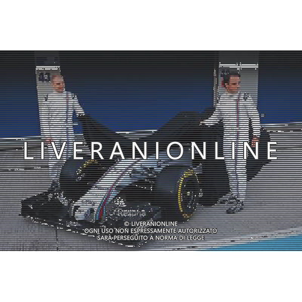 (L to R): Valtteri Bottas (FIN) Williams and Felipe Massa (BRA) Williams unveil the Williams FW37. 01.02.2015. Formula One Testing, Day One, Jerez, Spain. AG ALDO LIVERANI SAS ONLY ITALY