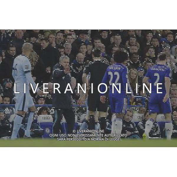 Chelsea manager JosÃ© Mourinho gestures to referee Mark Clattenburg during the game Photographer Craig Mercer/CameraSport Football - Barclays Premiership - Chelsea v Manchester City - Saturday 31st January 2015 - Stamford Bridge - London Ã‚Â© CameraSport - 43 Linden Ave. Countesthorpe. Leicester. England. LE8 5PG - Tel: +44 (0) 116 277 4147 - admin@camerasport.com - www.camerasport.com ag aldo liverani sas only italy