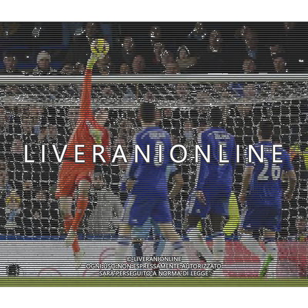 Chelsea\'s Thibaut Courtois makes a save to put the ball over the bar Photographer Craig Mercer/CameraSport Football - Barclays Premiership - Chelsea v Manchester City - Saturday 31st January 2015 - Stamford Bridge - London Ã‚Â© CameraSport - 43 Linden Ave. Countesthorpe. Leicester. England. LE8 5PG - Tel: +44 (0) 116 277 4147 - admin@camerasport.com - www.camerasport.com ag aldo liverani sas only italy