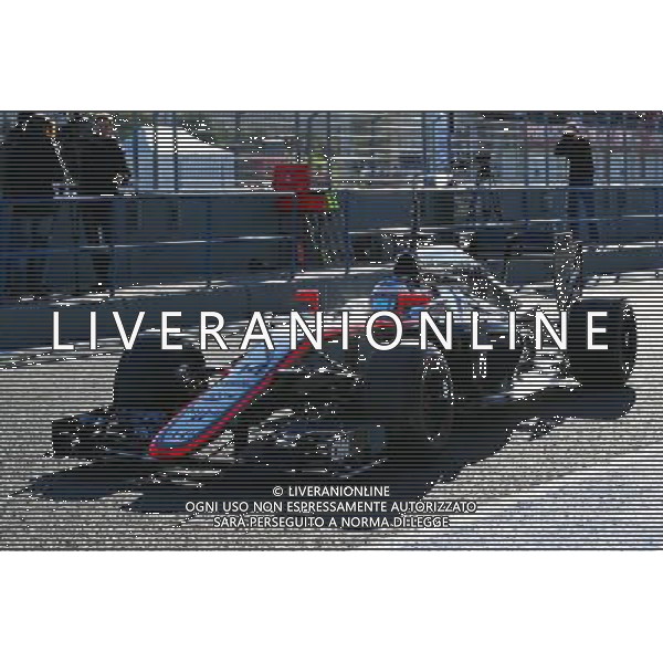 Fernando Alonso (ESP) McLaren MP4-30. 01.02.2015. Formula One Testing, Day One, Jerez, Spain. AG ALDO LIVERANI SAS ONLY ITALY