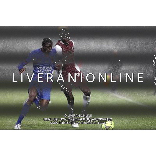 Romain GENEVOIS / Kwame NSOR - 31.01.2015 - Metz / Nice - 23eme journee de Ligue 1 Photo : Fred Marvaux / Icon Sport