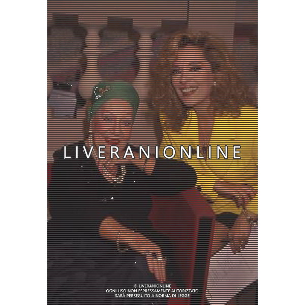 RETROSPETTIVA SILVANA GIACOBINI NELLA FOTO SILVANA GIACOBINI CON WANDA OSIRIS AG ALDO LIVERANI SAS