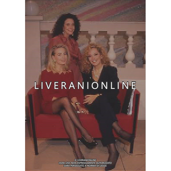 RETROSPETTIVA SILVANA GIACOBINI NELLA FOTO SILVANA GIACOBINI CON MARTA FLAVI E CATERINA SYLOS LABINI AG ALDO LIVERANI SAS