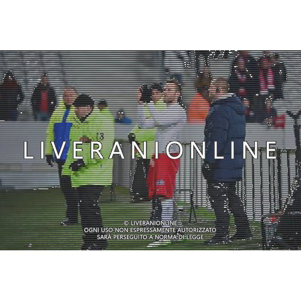 Yohan CABAYE salue les supporteurs de Lille - 03.02.2015 - Lille / Paris Saint Germain - 1/2Finale Coupe de la Ligue Photo : Dave Winter / Icon Sport /Agenzia Aldo Liverani sas - ITALY ONLY - EDITORIAL USE ONLY