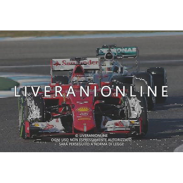 Kimi Raikkonen (FIN) Ferrari SF15-T leads Lewis Hamilton (GBR) Mercedes AMG F1 W06. 04.02.2015. Formula One Testing, Day Four, Jerez, Spain. AG ALDO LIVERANI SAS ONLY ITALY