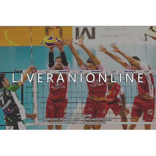 Milos VEMIC / Pierre PUJOL - 03.02.2015 - Cannes / Tourcoing - 18eme journee de Ligue A Photo : Jean Christophe Magnenet / Icon Sport /AGENZIA ALDO LIVERANI SAS - ITALY ONLY - EDITORIAL USE ONLY