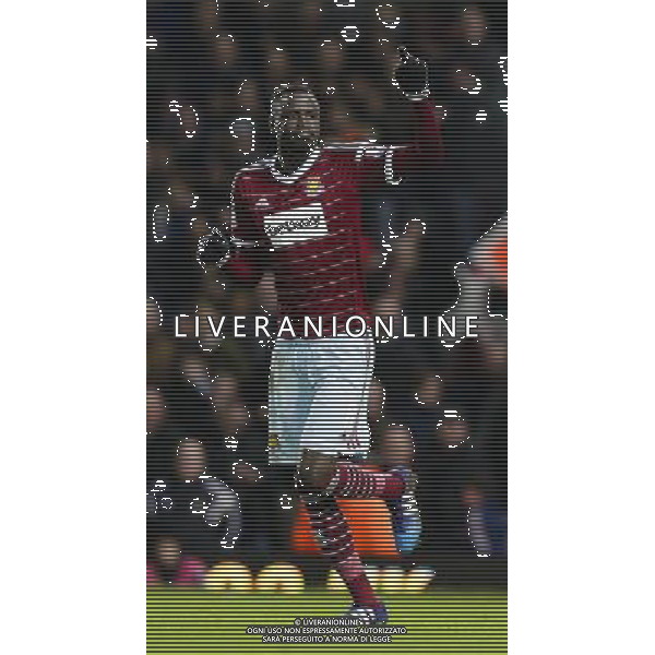 West Ham United\'s Cheikhou Kouyate celebrates scoring his sides first goal Photographer Craig Mercer/CameraSport Football - Barclays Premiership - West Ham United v Manchester United - Sunday 8th February 2015 - Boleyn Ground - London © CameraSport - 43 Linden Ave. Countesthorpe. Leicester. England. LE8 5PG - Tel: +44 (0) 116 277 4147 - admin@camerasport.com - www.camerasport.com /Agenzia Aldo Liverani Sas - ITALY ONLY - EDITORIAL USE ONLY