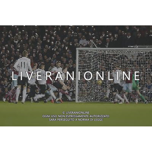West Ham United\'s Cheikhou Kouyate scores his sides first goal Photographer Craig Mercer/CameraSport Football - Barclays Premiership - West Ham United v Manchester United - Sunday 8th February 2015 - Boleyn Ground - London © CameraSport - 43 Linden Ave. Countesthorpe. Leicester. England. LE8 5PG - Tel: +44 (0) 116 277 4147 - admin@camerasport.com - www.camerasport.com /Agenzia Aldo Liverani Sas - ITALY ONLY - EDITORIAL USE ONLY