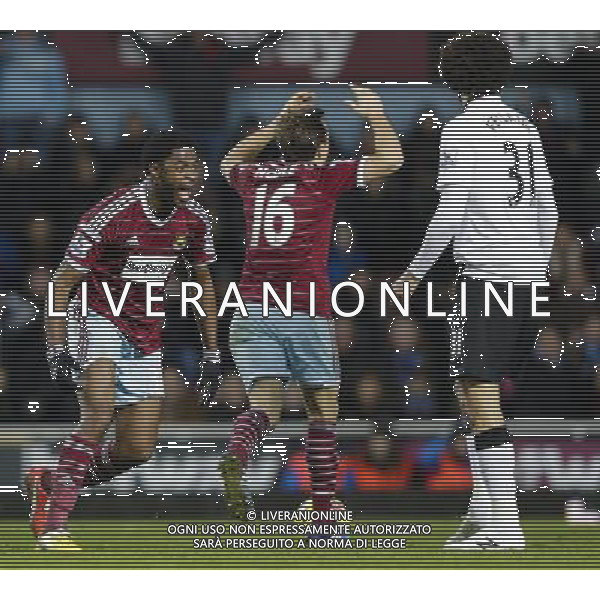 West Ham United\'s Alexandre Song reacts to conceding a free kick Photographer Craig Mercer/CameraSport Football - Barclays Premiership - West Ham United v Manchester United - Sunday 8th February 2015 - Boleyn Ground - London © CameraSport - 43 Linden Ave. Countesthorpe. Leicester. England. LE8 5PG - Tel: +44 (0) 116 277 4147 - admin@camerasport.com - www.camerasport.com /Agenzia Aldo Liverani Sas - ITALY ONLY - EDITORIAL USE ONLY