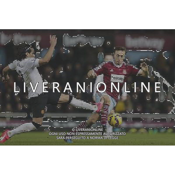 West Ham United\'s Mark Noble battles with Manchester United\'s Radamel Falcao Garcia Photographer Craig Mercer/CameraSport Football - Barclays Premiership - West Ham United v Manchester United - Sunday 8th February 2015 - Boleyn Ground - London © CameraSport - 43 Linden Ave. Countesthorpe. Leicester. England. LE8 5PG - Tel: +44 (0) 116 277 4147 - admin@camerasport.com - www.camerasport.com /Agenzia Aldo Liverani Sas - ITALY ONLY - EDITORIAL USE ONLY