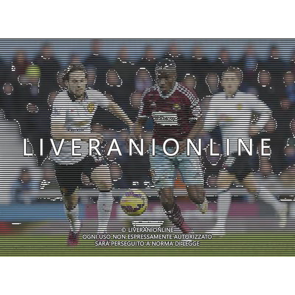 West Ham United\'s Enner Valencia in action during todays match Photographer Craig Mercer/CameraSport Football - Barclays Premiership - West Ham United v Manchester United - Sunday 8th February 2015 - Boleyn Ground - London © CameraSport - 43 Linden Ave. Countesthorpe. Leicester. England. LE8 5PG - Tel: +44 (0) 116 277 4147 - admin@camerasport.com - www.camerasport.com /Agenzia Aldo Liverani Sas - ITALY ONLY - EDITORIAL USE ONLY