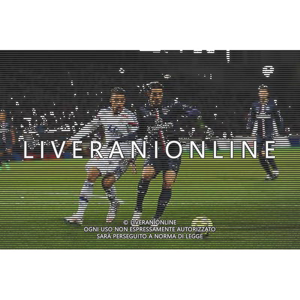 Corentin TOLISSO / Edinson CAVANI - 08.02.2015 - Lyon / Paris Saint Germain - 24eme journee de Ligue 1 Photo : Jean Paul Thomas / Icon Sport AG ALDO LIVERANI SAS ONLY ITALY