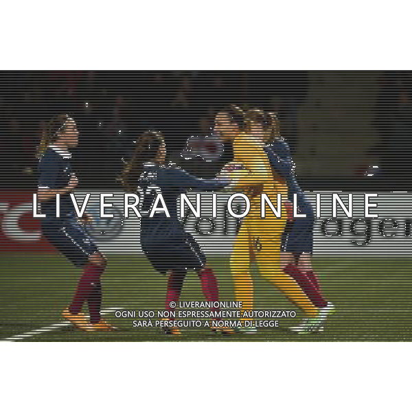 Joie Sarah BOUHADDI (penalty arrete) - 08.02.2015 - Football feminin - France / Etats Unis - match amical -Lorient Photo : Winterpress / Icon Sport AG ALDO LIVERANI SAS ONLY ITALY