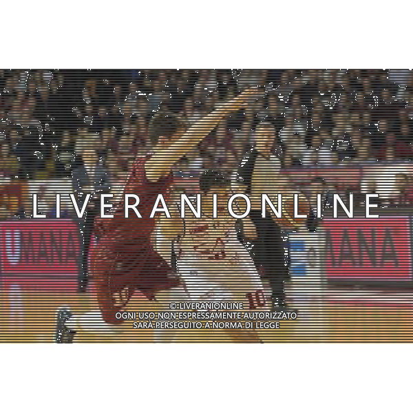 Beko Lega Basket Serie A 2014/2015 3 Giornata Ritorno Mestre (VE) - 09.02.2015 Umana Reyer Venezia-EA7 Emporio Armani Milano Nella Foto:Meacham-Ruzzier /Ph.Garbuio-Ag. Aldo Liverani
