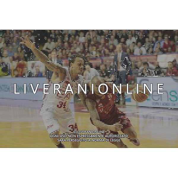 Beko Lega Basket Serie A 2014/2015 3 Giornata Ritorno Mestre (VE) - 09.02.2015 Umana Reyer Venezia-EA7 Emporio Armani Milano Nella Foto:Goss Philip-Moss David /Ph.Garbuio-Ag. Aldo Liverani