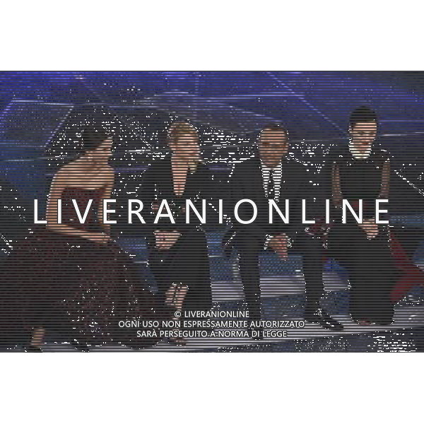65mo FESTIVAL DELLA CANZONE ITALIANA DI SANREMO PRIMA SERATA 10 FEBBRAIO 2015 NELLA FOTO Rocio Munoz morales , Emma Marrone, Carlo Conti e Arisa ©Gazzaniga/Agenzia Aldo Liverani sas