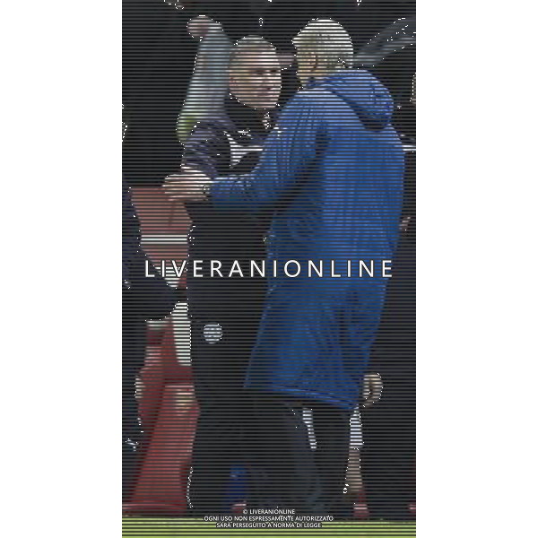 Leicester City manager Nigel Pearson shakes hands with Arsenal manager Arsne Wenger at the final whistle Photographer Craig Mercer/CameraSport Football - Barclays Premiership - Arsenal v Leicester City - Tuesday 10th February 2015 - Emirates Stadium - London © CameraSport - 43 Linden Ave. Countesthorpe. Leicester. England. LE8 5PG - Tel: +44 (0) 116 277 4147 - admin@camerasport.com - www.camerasport.com AG ALDO LIVERANI SAS ONLY ITALY