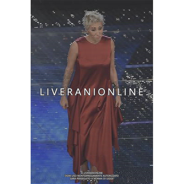 PRIMA SERATA 65mo FESTIVAL DELLA CANZONE ITALIANA DI SANREMO 10 FEBBRAIO 2015 NELLA FOTO MALIKA AYANE ©Gazzaniga/AGENZIA ALDO LIVERANI SAS