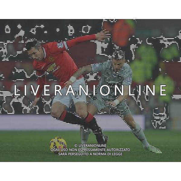 Manchester United\'s Robin van Persie battles with Burnley\'s Michael Kightly Photographer Dave Howarth/CameraSport Football - Barclays Premiership - Manchester United v Burnley - Wednesday 11th February 2015 - Old Trafford - Manchester © CameraSport - 43 Linden Ave. Countesthorpe. Leicester. England. LE8 5PG - Tel: +44 (0) 116 277 4147 - admin@camerasport.com - www.camerasport.com AG ALDO LIVERANI SAS ONLY ITALY