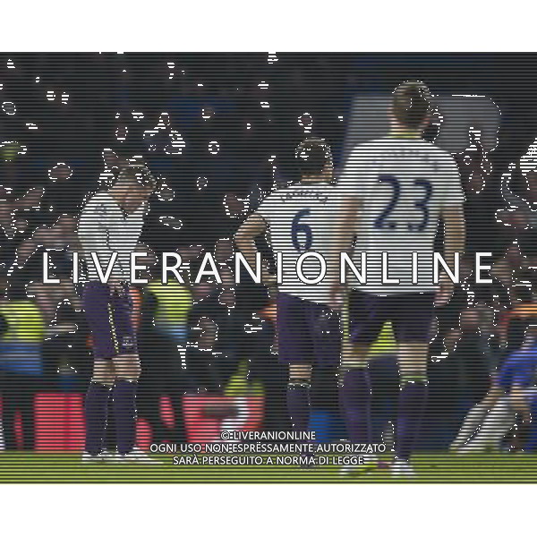 Everton players look dejected after conceding a late goal to lose 1-0 Photographer Craig Mercer/CameraSport Football - Barclays Premiership - Chelsea v Everton - Wednesday 11th February 2015 - Stamford Bridge - London © CameraSport - 43 Linden Ave. Countesthorpe. Leicester. England. LE8 5PG - Tel: +44 (0) 116 277 4147 - admin@camerasport.com - www.camerasport.com AG ALDO LIVERANI SAS ONLY ITALY