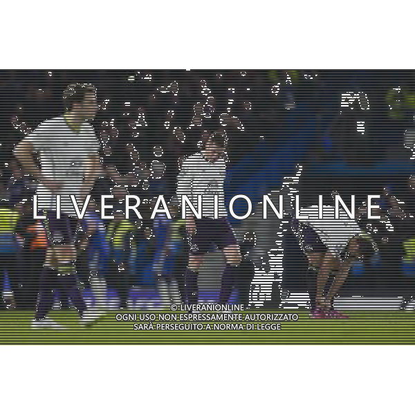 Everton players look dejected after conceding a late goal to lose 1-0 Photographer Craig Mercer/CameraSport Football - Barclays Premiership - Chelsea v Everton - Wednesday 11th February 2015 - Stamford Bridge - London © CameraSport - 43 Linden Ave. Countesthorpe. Leicester. England. LE8 5PG - Tel: +44 (0) 116 277 4147 - admin@camerasport.com - www.camerasport.com AG ALDO LIVERANI SAS ONLY ITALY