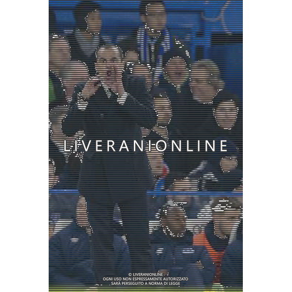 Everton manager Roberto Mart’nez shouts instructions to his team from the dug-out Photographer Craig Mercer/CameraSport Football - Barclays Premiership - Chelsea v Everton - Wednesday 11th February 2015 - Stamford Bridge - London © CameraSport - 43 Linden Ave. Countesthorpe. Leicester. England. LE8 5PG - Tel: +44 (0) 116 277 4147 - admin@camerasport.com - www.camerasport.com AG ALDO LIVERANI SAS ONLY ITALY