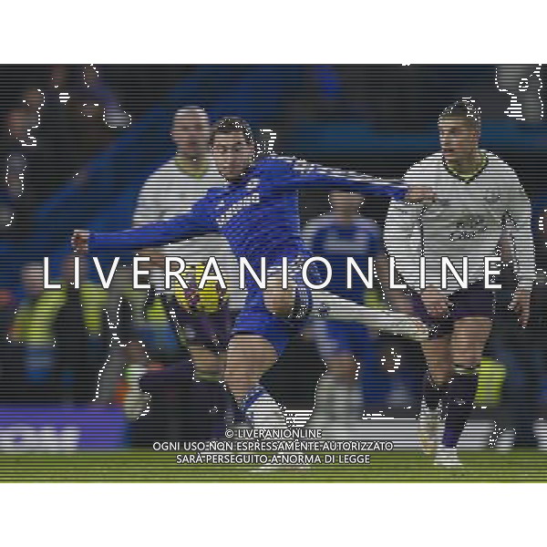 Chelsea\'s Eden Hazard takes a shot from long range Photographer Craig Mercer/CameraSport Football - Barclays Premiership - Chelsea v Everton - Wednesday 11th February 2015 - Stamford Bridge - London © CameraSport - 43 Linden Ave. Countesthorpe. Leicester. England. LE8 5PG - Tel: +44 (0) 116 277 4147 - admin@camerasport.com - www.camerasport.com AG ALDO LIVERANI SAS ONLY ITALY