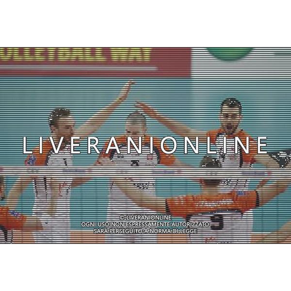 12.02.2015 Jastrzebie Zdroj sport siatkowka mezczyzn Liga Mistrzow 2015 , 2015 CEV DenizBank Volleyball Champions League - Men . Jastrzebski Wegiel (biale) - Sir Safety Perugia (czerwone) n/z. radosc siatkarzy Jastrzebia . Fot. Tomasz Wantula / EDYTOR.net/NEWSPIX.PL --- Newspix.pl /Agenzia Aldo Liverani sas - ITALY ONLY - EDITORIAL USE ONLY *** Local Caption *** www.newspix.pl mail us: info@newspix.pl call us: 0048 022 23 22 222 --- Polish Picture Agency by Ringier Axel Springer Poland