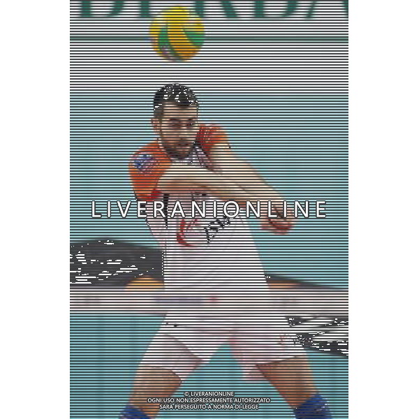 12.02.2015 Jastrzebie Zdroj sport siatkowka mezczyzn Liga Mistrzow 2015 , 2015 CEV DenizBank Volleyball Champions League - Men . Jastrzebski Wegiel (biale) - Sir Safety Perugia (czerwone) n/z. Guillaume Quesque . Fot. Tomasz Wantula / EDYTOR.net/NEWSPIX.PL --- Newspix.pl /Agenzia Aldo Liverani sas - ITALY ONLY - EDITORIAL USE ONLY *** Local Caption *** www.newspix.pl mail us: info@newspix.pl call us: 0048 022 23 22 222 --- Polish Picture Agency by Ringier Axel Springer Poland