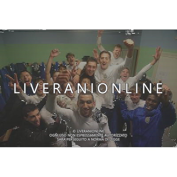 HELLAS VERONA - FIORENTINA SEMIFINALI TORNEO DI VIAREGGIO S. GIULIANO TERME 14 FEBBRAIO 2015 NELLA FOTO L\'ESULTANZA NEGLI SPOGLIATOI A FINE GARA ©FOTOEXPRESS/Agenzia Aldo Liverani sas