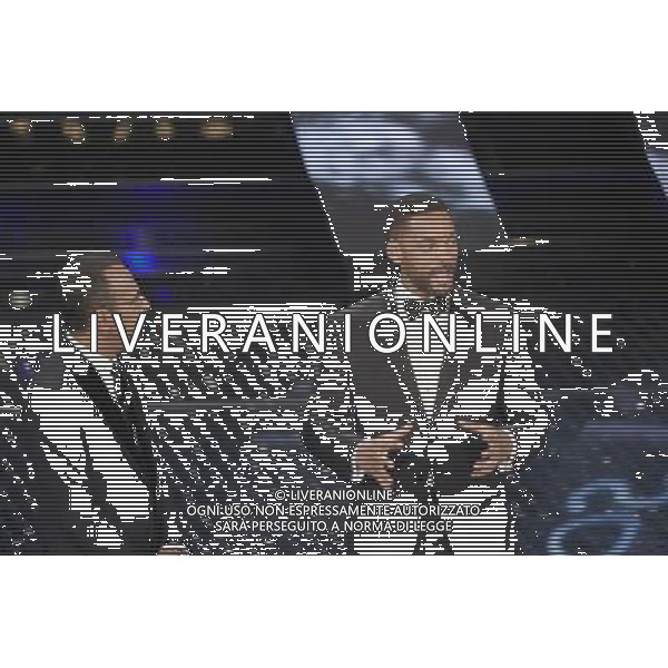 QUINTA ED ULTIMA SERATA 65mo FESTIVAL DELLA CANZONE ITALIANA DI SANREMO 14 FEBBRAIO 2015 NELLA FOTO CARLO CONTI E WILL SMITH ©Gazzaniga/Agenzia Aldo Liverani sas