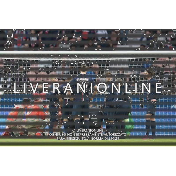 Blessure de Serge Aurier - 14.02.2015 - Paris Saint Germain / Caen - 25eme journee de Ligue 1 Photo : Andre Ferreira / Icon Sport AG ALDO LIVERANI SAS ONLY ITALY