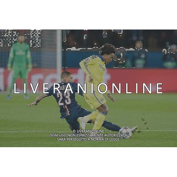 Willian / Gregory Van Der Wiel - 17.02.2015 - Paris Saint Germain / Chelsea - 1/8Finale aller Champions League Photo : Andre Ferreira / Icon Sport AG ALDO LIVERANI SAS ONLY ITALY
