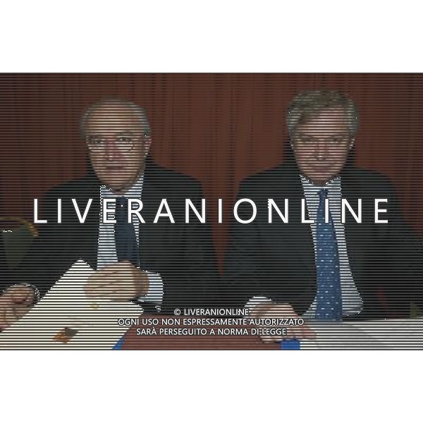 Milano 17 gennaio 2005 Riunione convocata dal presidente federale Carraro tra arbitri, presidenti, allenatorie e capitani delle societˆ di serie A e B nella foto: Bergamo Paolo e Pairetto Pierluigi foto Andry / Ag. Aldo Liverani