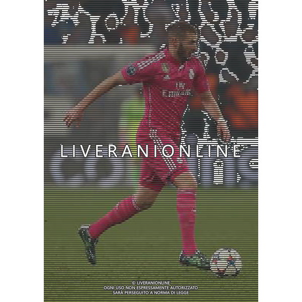 firo Fu§ball,Fussball, 18.02.2015 UEFA , UCL, Champions League Saison 2014/2015 Achtelfinale, 1/8-Finale, Hinspiel, FC Schalke 04 - Real Madrid (0-2) Madrid, Karim Benzema, EInzelaktion, ganze FIgur $worldrightsEs gelten unsere AGB, einsehbar auf www.firosportphoto.de copyright by firo sportphoto: Coesfelder Str. 207 D- 48249 DŸlmen www.firosportphoto.de mail@firosportphoto.de (V o l k s b a n k B o c h u m - W i t t e n ) BLZ.: 430 601 29 Kt. Nr.: 341 117 100 Tel: +49-2594 - 9916004 Fax: +49-2594 - 9916005 AG ALDO LIVERANI SAS ONLY ITALY