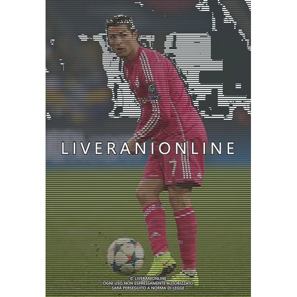 firo : 18.02.2015 Fu§ball, CL, Champions League, Saison 2014/2015, Achtelfinale, FC Schalke 04 - Real Madrid 0:2 Cristiano RONALDO, Real, Einzelaktion $worldrights,Es gelten unsere AGB, einsehbar auf www.firosportphoto.de, copyright by firo sportphoto: Coesfelder Str. 207 D-48249 DŸlmen www.firosportphoto.de mail@firosportphoto.de (V o l k s b a n k B o c h u m - W i t t e n ) BLZ.: 430 601 29 Kt. Nr.: 341 117 100 Tel:Ê +49-2594-9916004 Fax:Ê+49-2594-9916005 AG ALDO LIVERANI SAS ONLY ITALY