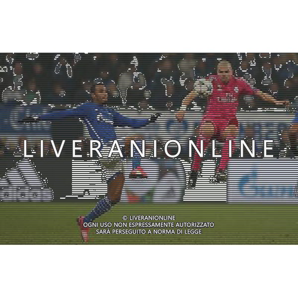 firo Fu§ball,Fussball, 18.02.2015 UEFA , UCL, Champions League Saison 2014/2015 Achtelfinale, 1/8-Finale, Hinspiel, FC Schalke 04 - Real Madrid Schalke, Eric Maxim Choupo-Moting im Zweikampf mit Pepe $worldrightsEs gelten unsere AGB, einsehbar auf www.firosportphoto.de copyright by firo sportphoto: Coesfelder Str. 207 D- 48249 DŸlmen www.firosportphoto.de mail@firosportphoto.de (V o l k s b a n k B o c h u m - W i t t e n ) BLZ.: 430 601 29 Kt. Nr.: 341 117 100 Tel: +49-2594 - 9916004 Fax: +49-2594 - 9916005 AG ALDO LIVERANI SAS ONLY ITALY