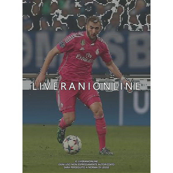 firo Fu§ball,Fussball, 18.02.2015 UEFA , UCL, Champions League Saison 2014/2015 Achtelfinale, 1/8-Finale, Hinspiel, FC Schalke 04 - Real Madrid Madrid, EInzelaktion, ganze FIgur , Karim Benzema $worldrightsEs gelten unsere AGB, einsehbar auf www.firosportphoto.de copyright by firo sportphoto: Coesfelder Str. 207 D- 48249 DŸlmen www.firosportphoto.de mail@firosportphoto.de (V o l k s b a n k B o c h u m - W i t t e n ) BLZ.: 430 601 29 Kt. Nr.: 341 117 100 Tel: +49-2594 - 9916004 Fax: +49-2594 - 9916005 AG ALDO LIVERANI SAS ONLY ITALY