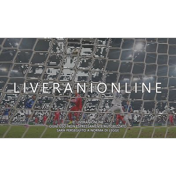 firo Fu§ball,Fussball, 18.02.2015 UEFA , UCL, Champions League Saison 2014/2015 Achtelfinale, 1/8-Finale, Hinspiel, FC Schalke 04 - Real Madrid Madrid, Cristiano Ronaldo, erzielt das Tor zum 1-0, gegen Timon Wellenreuther , Remote, Hintertorkamera $worldrightsEs gelten unsere AGB, einsehbar auf www.firosportphoto.de copyright by firo sportphoto: Coesfelder Str. 207 D- 48249 DŸlmen www.firosportphoto.de mail@firosportphoto.de (V o l k s b a n k B o c h u m - W i t t e n ) BLZ.: 430 601 29 Kt. Nr.: 341 117 100 Tel: +49-2594 - 9916004 Fax: +49-2594 - 9916005 AG ALDO LIVERANI SAS ONLY ITALY