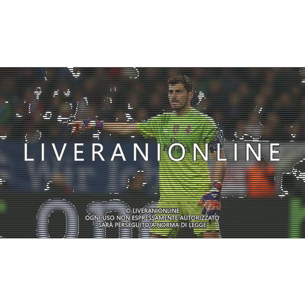 firo Fu§ball,Fussball, 18.02.2015 UEFA , UCL, Champions League Saison 2014/2015 Achtelfinale, 1/8-Finale, Hinspiel, FC Schalke 04 - Real Madrid (0-2) Madrid, Iker Casillas, Gestik, halbe Figur $worldrightsEs gelten unsere AGB, einsehbar auf www.firosportphoto.de copyright by firo sportphoto: Coesfelder Str. 207 D- 48249 DŸlmen www.firosportphoto.de mail@firosportphoto.de (V o l k s b a n k B o c h u m - W i t t e n ) BLZ.: 430 601 29 Kt. Nr.: 341 117 100 Tel: +49-2594 - 9916004 Fax: +49-2594 - 9916005 AG ALDO LIVERANI SAS ONLY ITALY