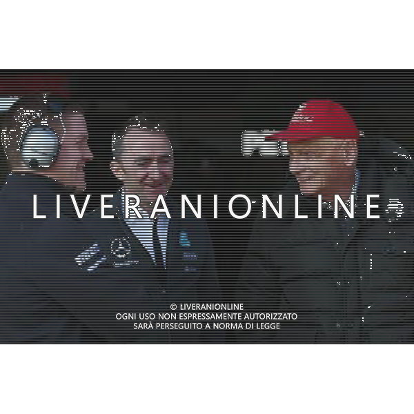 Paddy Lowe (GBR) Mercedes AMG F1 Executive Director (Technical) (Centre) and Niki Lauda (AUT) Mercedes Non-Executive Chairman (Right). 19.02.2015. Formula One Testing, Day One, Barcelona, Spain. AG ALDO LIVERANI SAS ONLY ITALY