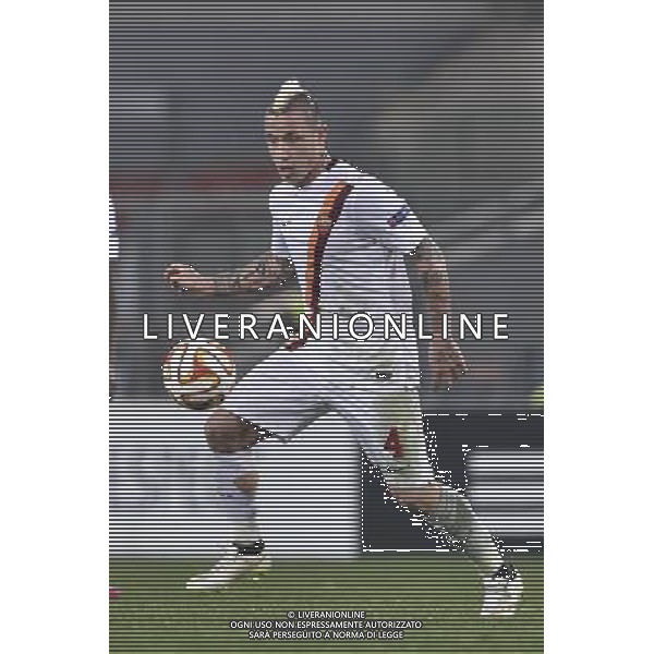 Roma - 19/02/2015 - Stadio Olimpico - Uefa Europa League 2014/2015 - andata sedicesimi - AS Roma vs Feyenoord - nella foto: Radja Nainggolan / Ph Fabrizio Corradetti - Ag. Aldo Liverani Sas