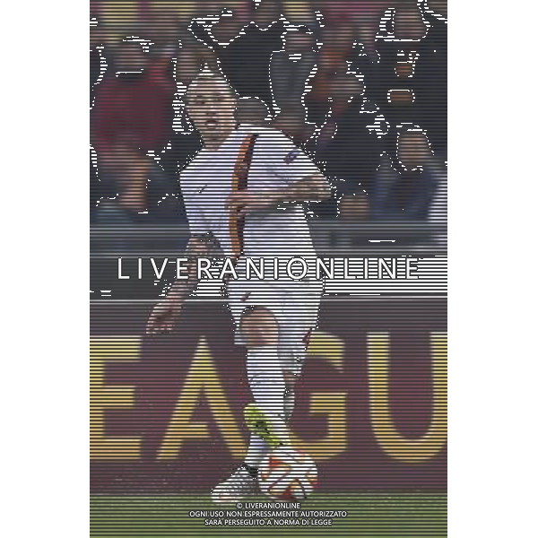 Roma - 19/02/2015 - Stadio Olimpico - Uefa Europa League 2014/2015 - andata sedicesimi - AS Roma vs Feyenoord - nella foto: Radja Nainggolan / Ph Fabrizio Corradetti - Ag. Aldo Liverani Sas